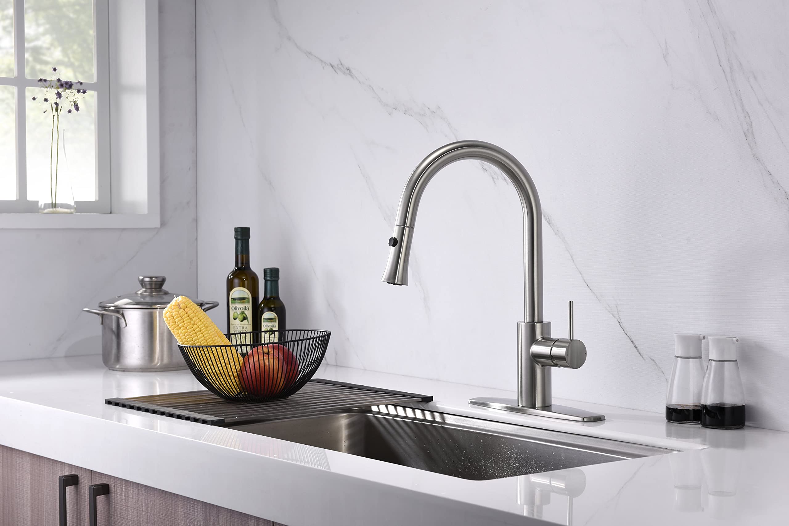 Ultra Faucets UF1420x Euro Collection Single-Handle Kitchen Faucet,