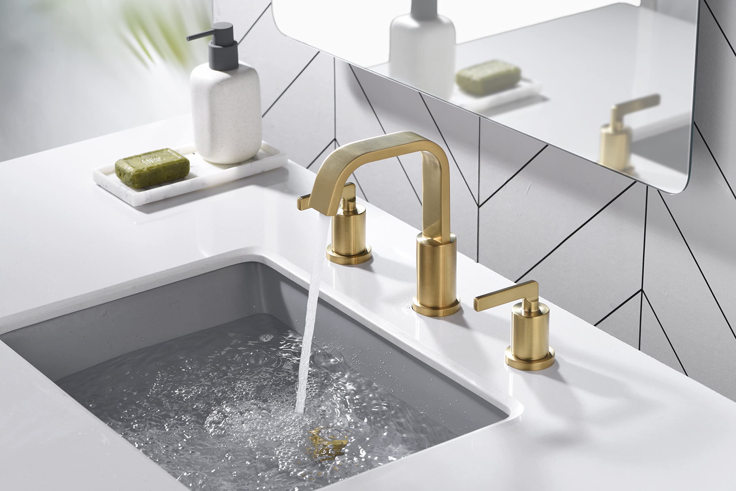 Ultra faucets UF5670X Two-Handle Widespread Lavatory Faucet