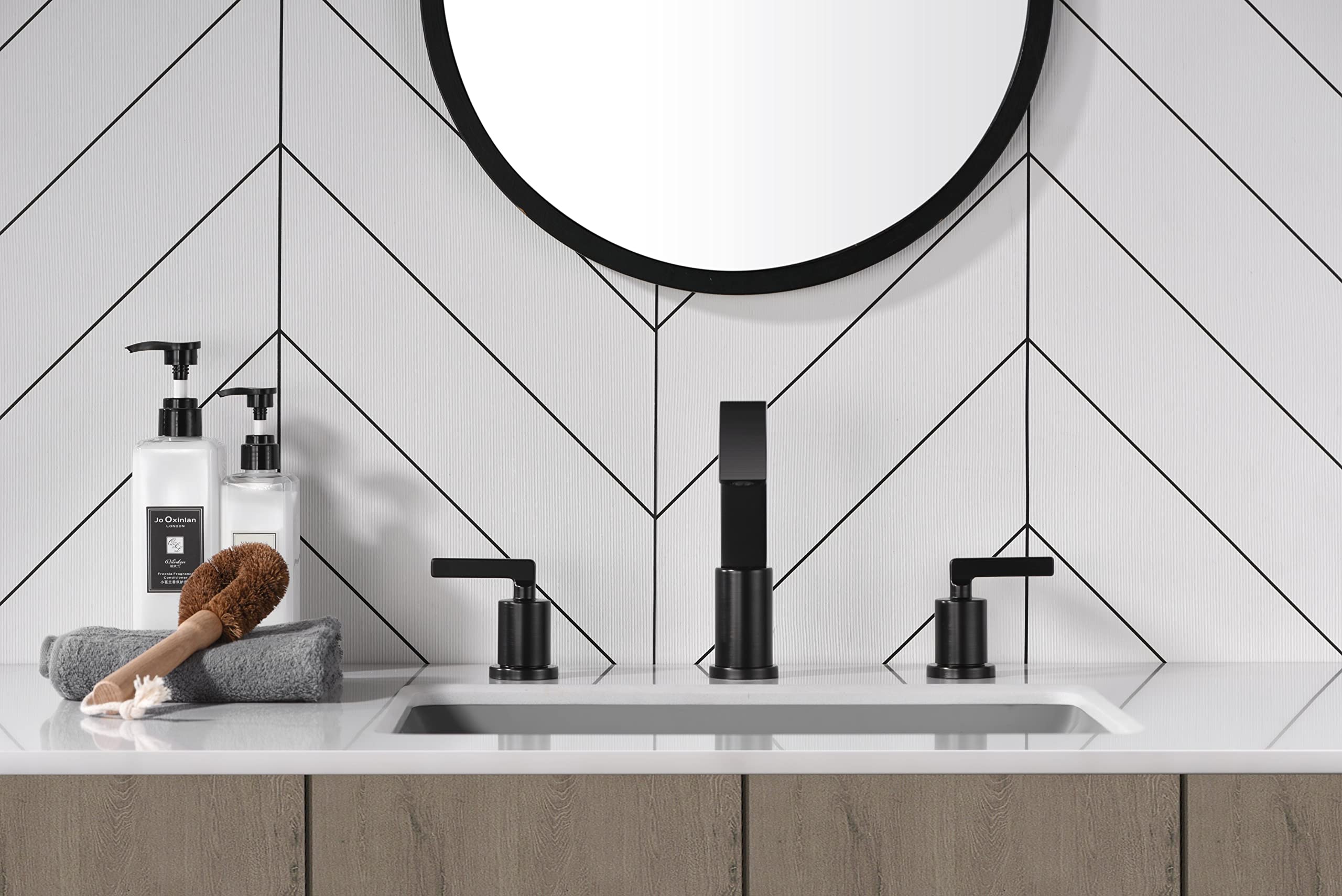 Ultra faucets UF5670X Two-Handle Widespread Lavatory Faucet