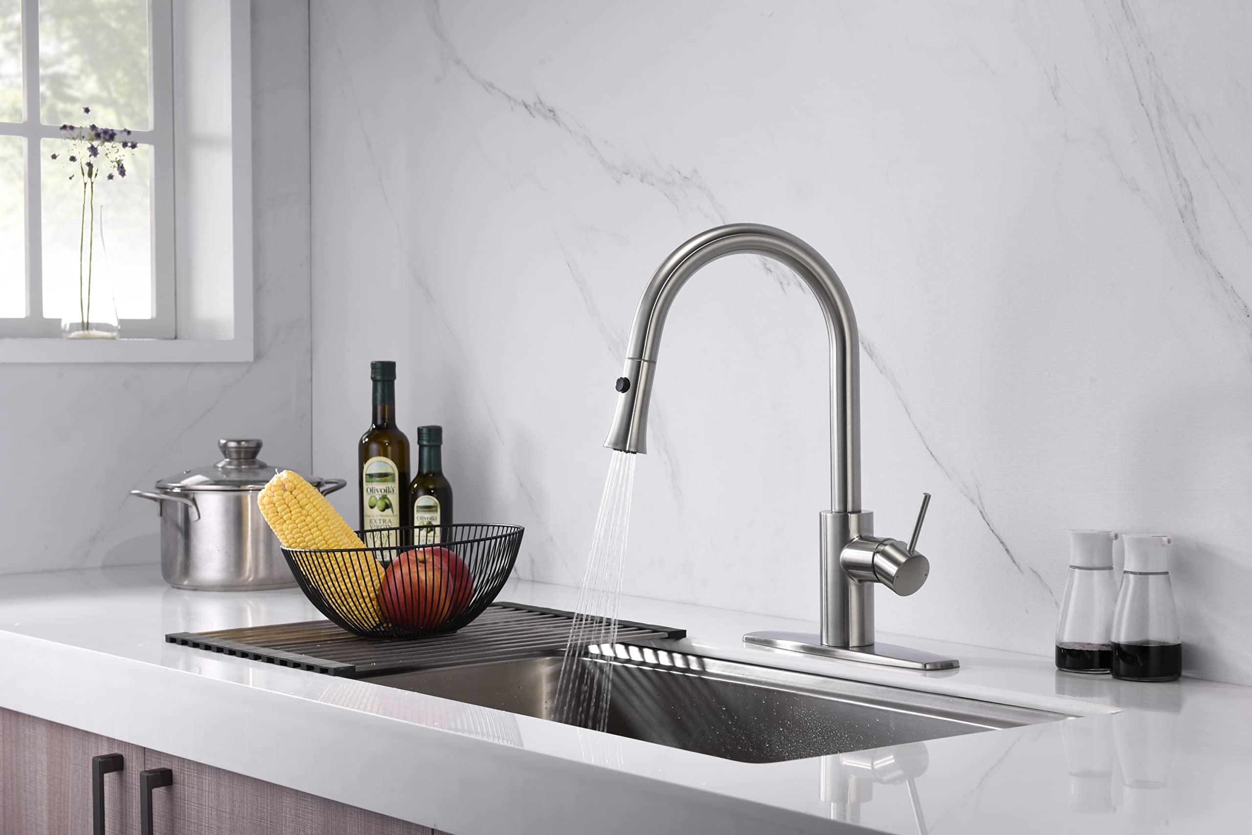 Ultra Faucets UF1420x Euro Collection Single-Handle Kitchen Faucet,