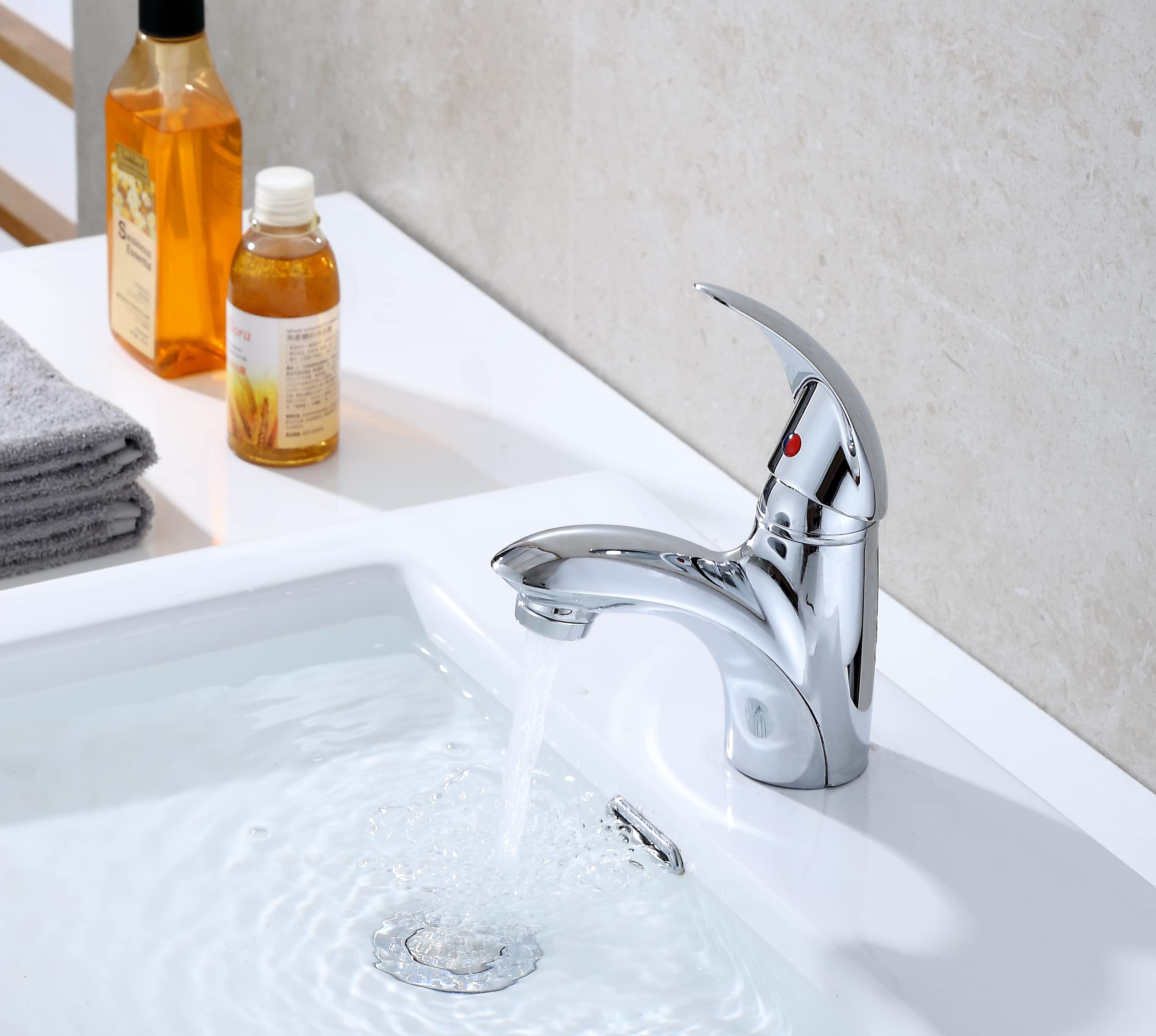 Ultra Faucets UF3412X Vantage Collection Bathroom Faucet, Two-Handle 4" Lavatory Faucet