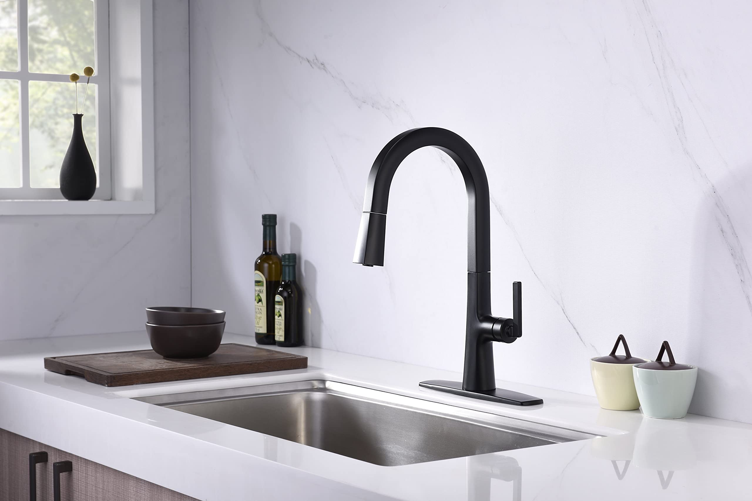 Ultra Faucets UF17007 Single-Handle Kitchen Faucet with Pull-Down Spray, Matte Black
