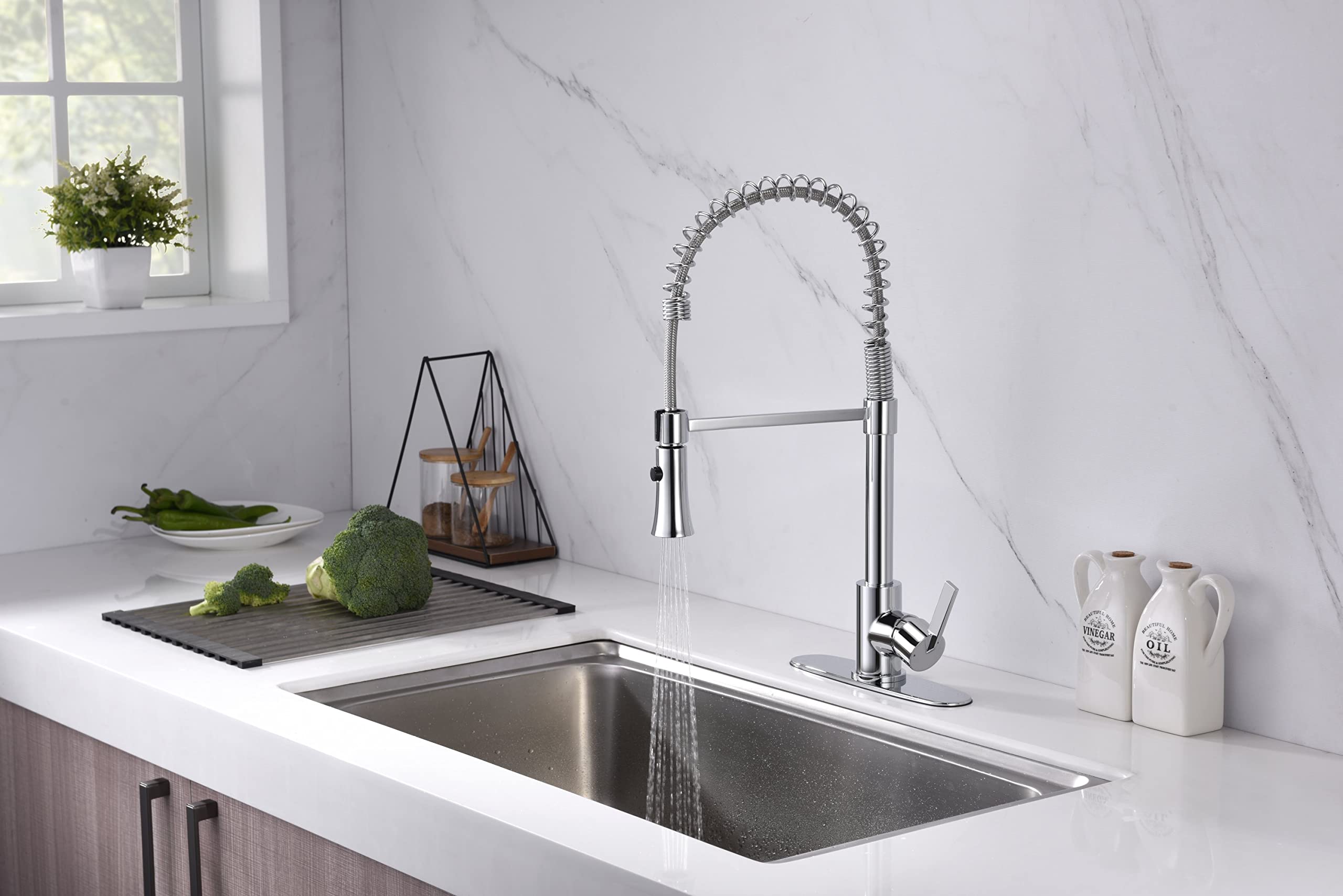Ultra Faucets UF1720X Euro Collection Single-Handle Kitchen Faucet,