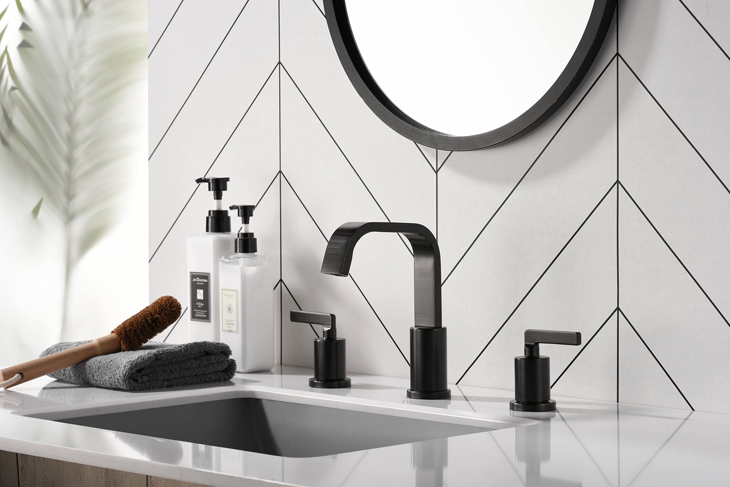Ultra faucets UF5670X Two-Handle Widespread Lavatory Faucet