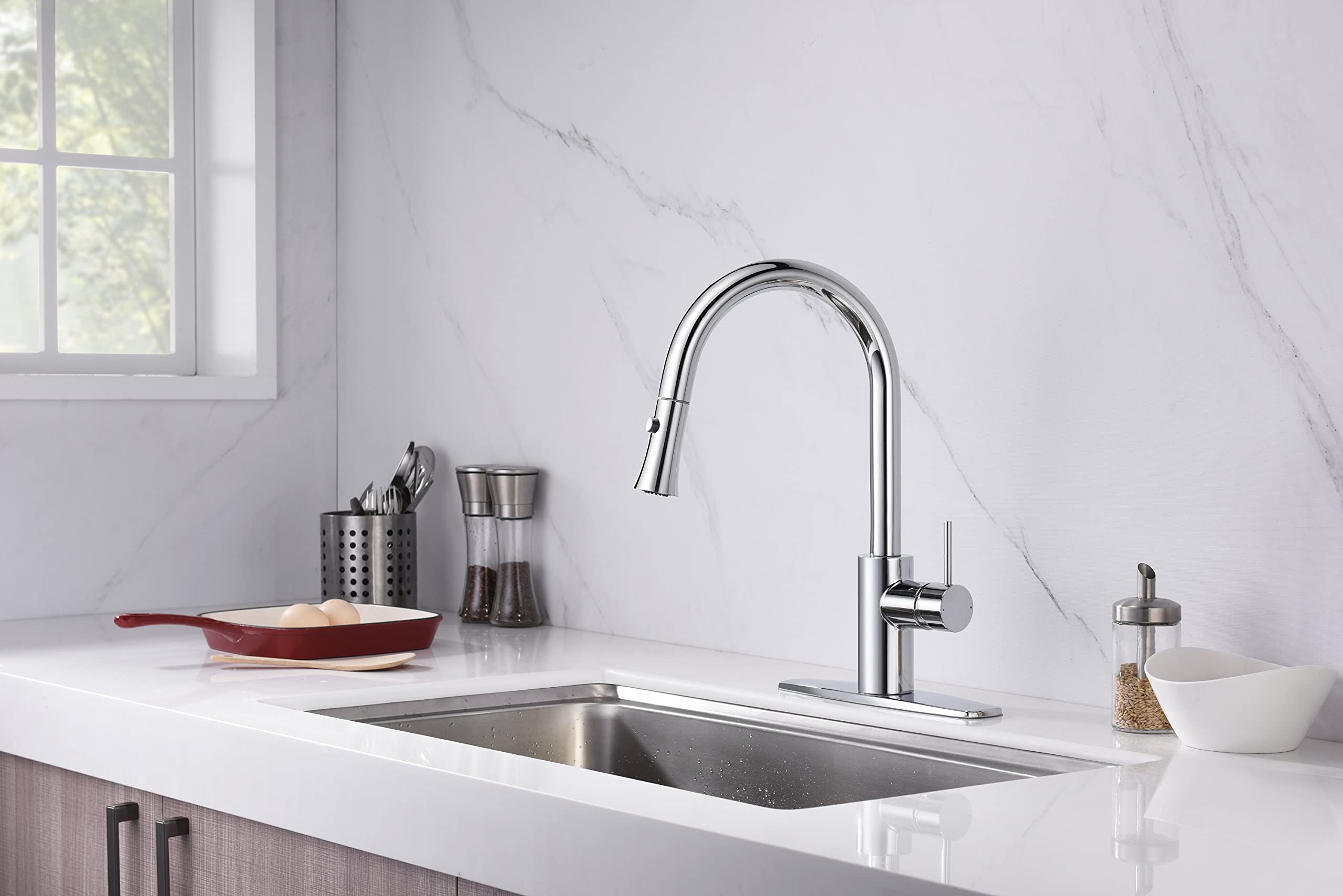 Ultra Faucets UF1420x Euro Collection Single-Handle Kitchen Faucet,