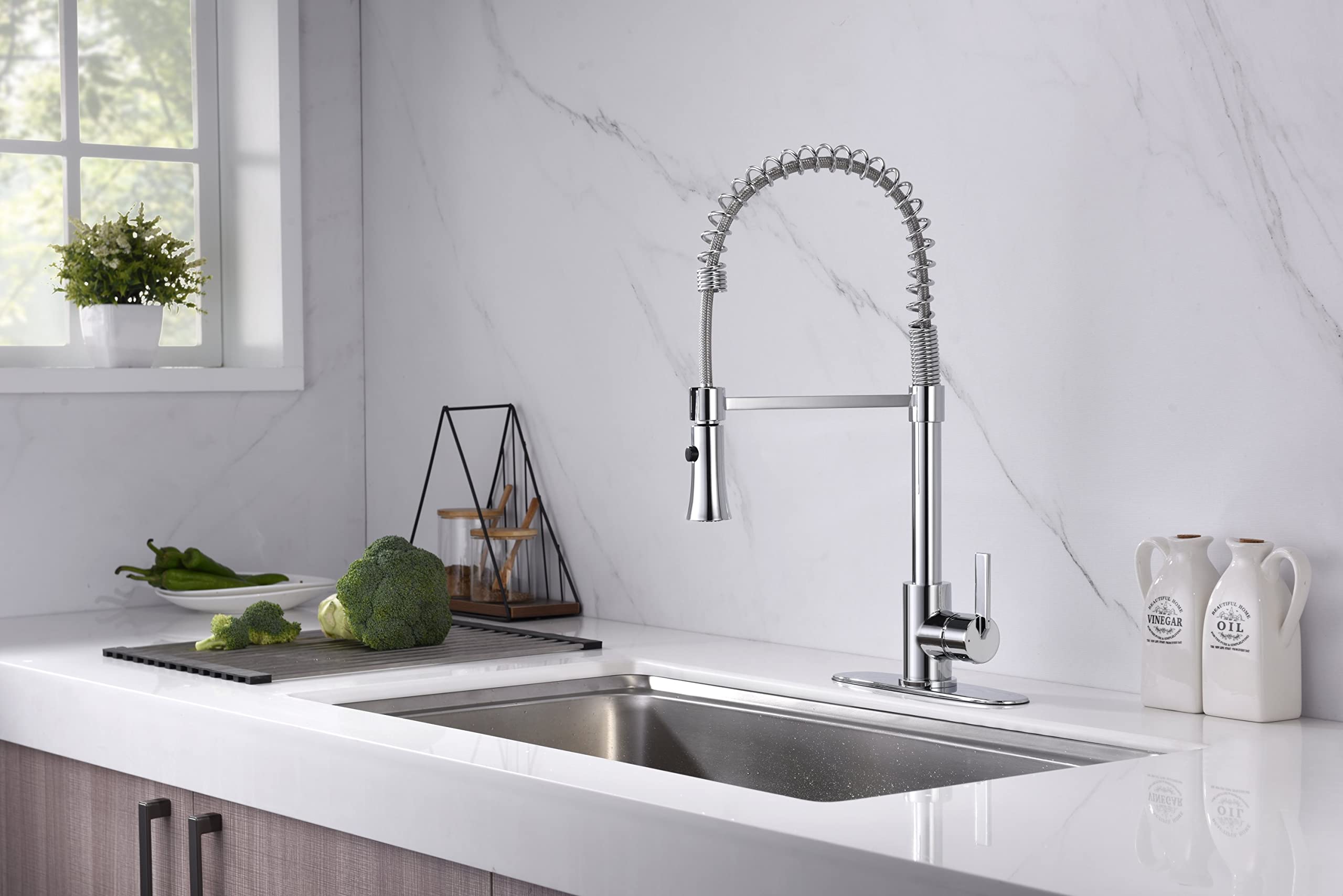 Ultra Faucets UF1720X Euro Collection Single-Handle Kitchen Faucet,