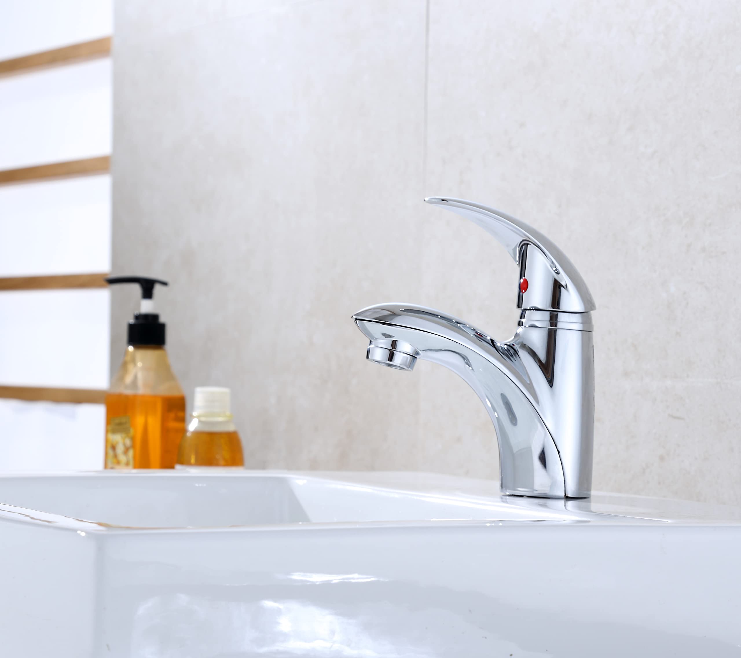 Ultra Faucets UF3412X Vantage Collection Bathroom Faucet, Two-Handle 4" Lavatory Faucet