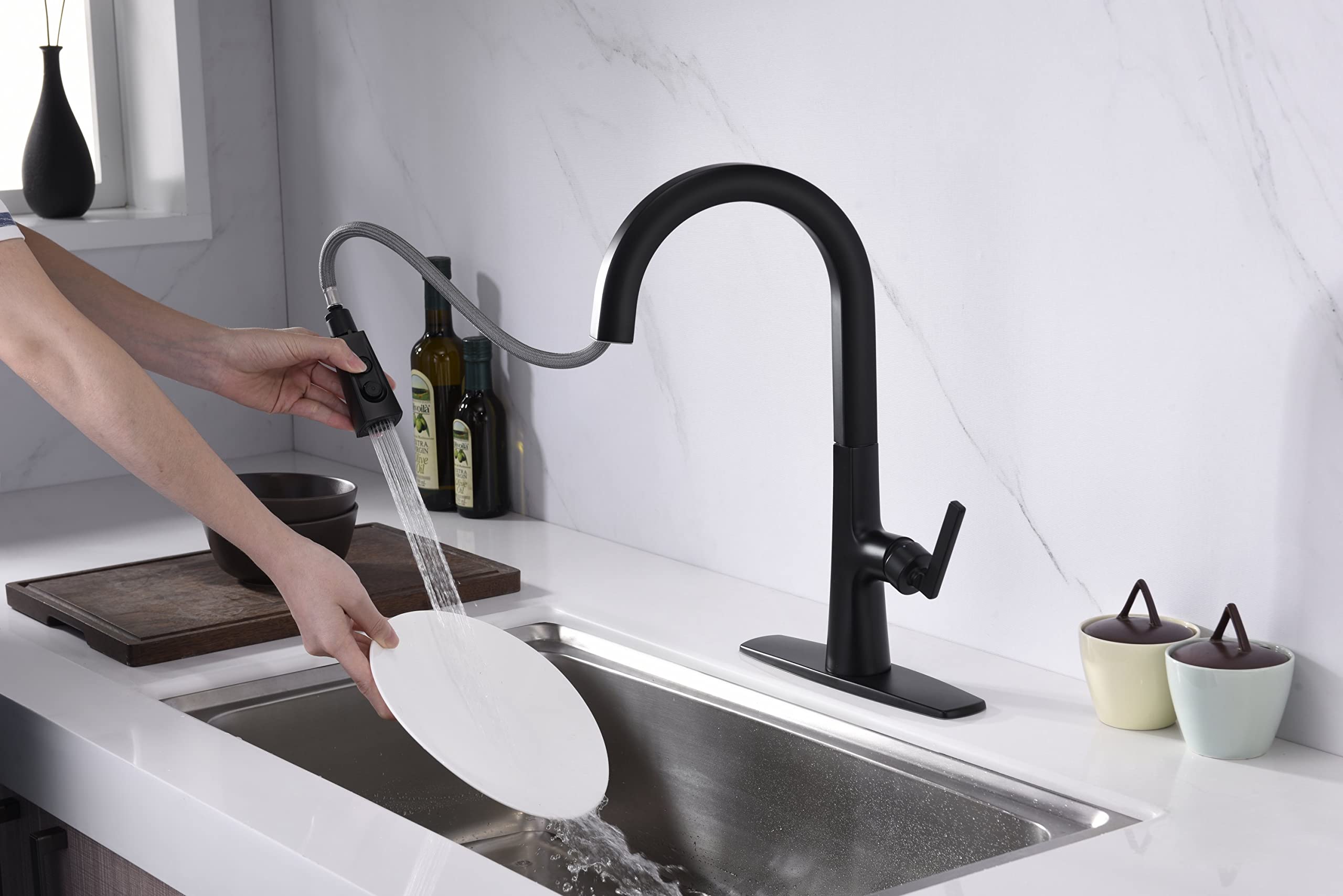 Ultra Faucets UF17007 Single-Handle Kitchen Faucet with Pull-Down Spray, Matte Black